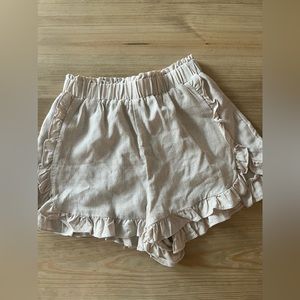 Ruffled linen shorts!